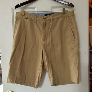 Men’s Tommy Hilfiger flat front khaki shorts